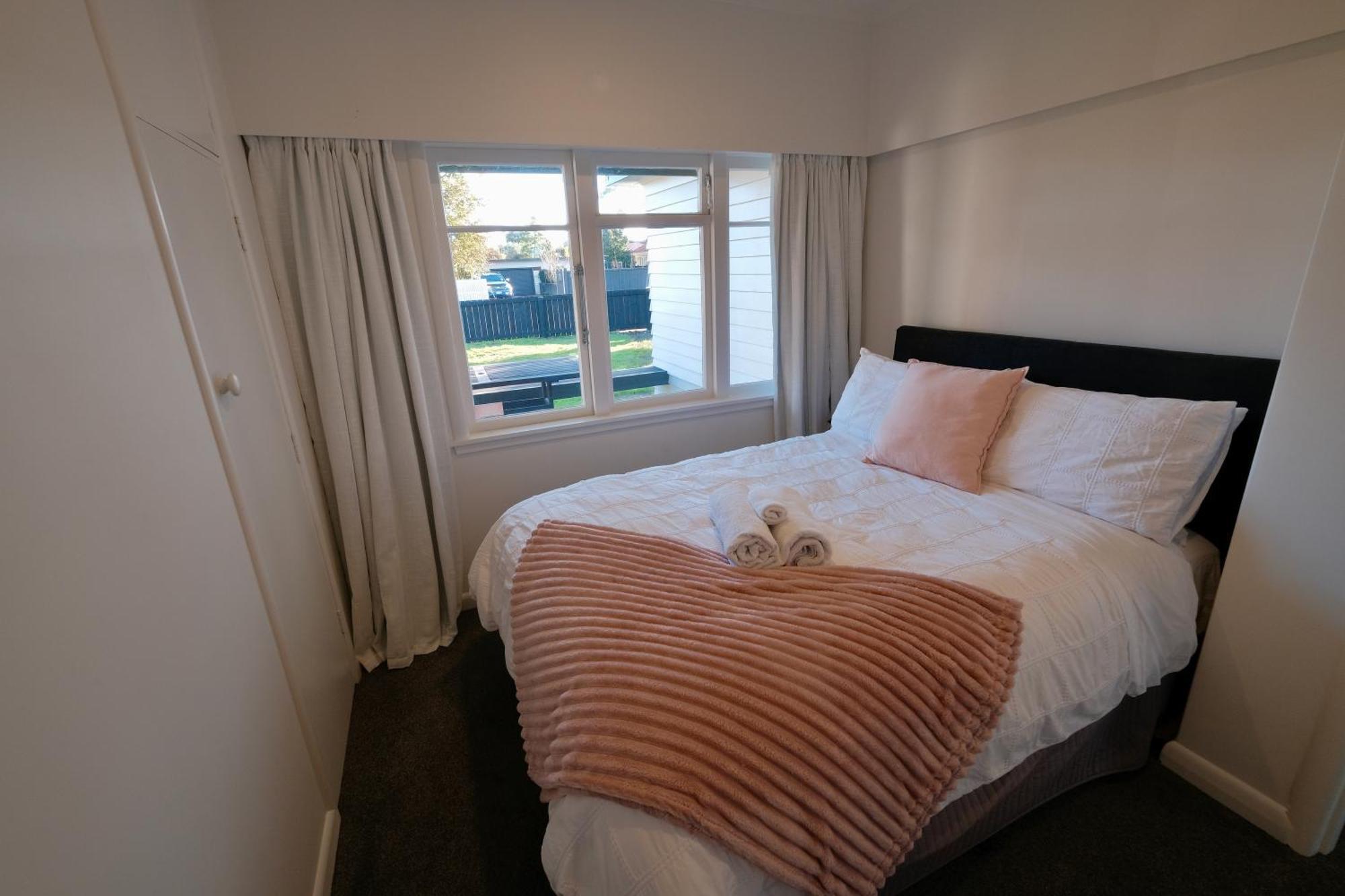 4 Bedroom In Great Location ハミルトン エクステリア 写真